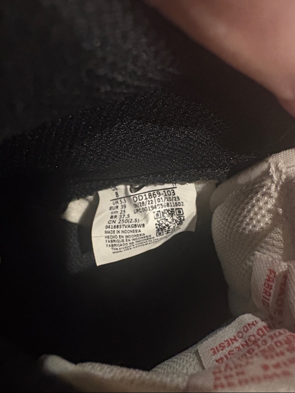 Nike Pandas High Top Sneakers - Picture 7 of 7